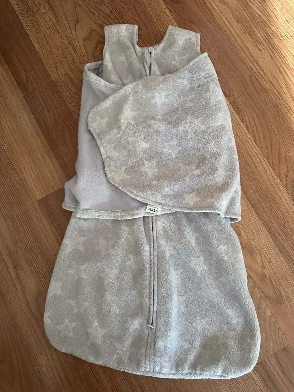 HALO SleepSack Swaddle in Gray Stars, Size Small (3-6 Months)